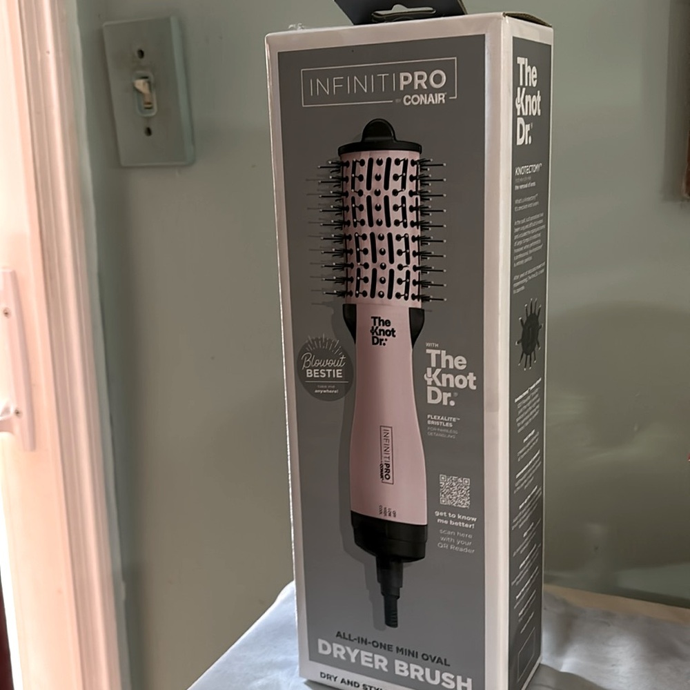 Infinity pro dryer brush